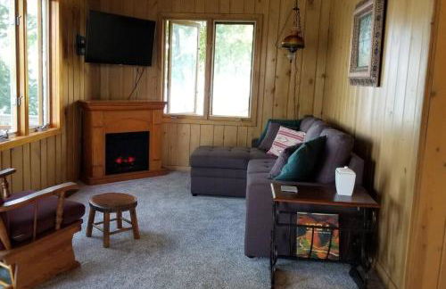 Lakefront Hideaway - Foto 22