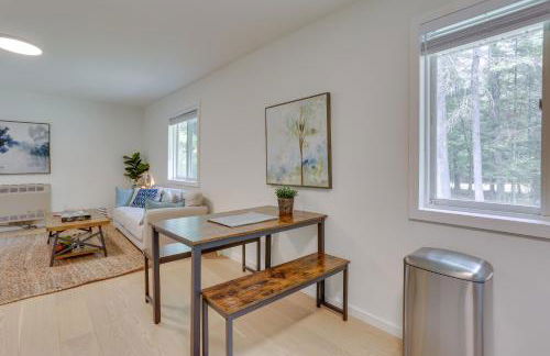 Cozy Swan Lake Apt with Grill and Private Yard - Foto 9