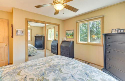 Waterfront Escape on Big Sand Lake with Private Dock - Foto 21