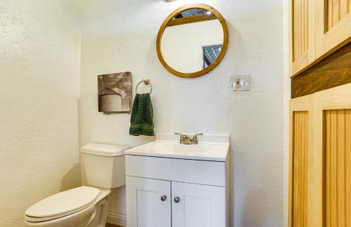 Group-Friendly Burleson Getaway with Outdoor Oasis - Foto 23