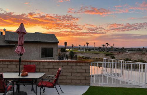 RIVERFRONT RUBY RED HOME WITH PRIVATE DOCK & View - Foto 27
