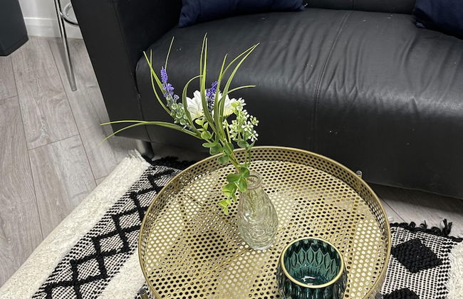 BV Lush Studio At Queensgate Huddersfield - Foto 15