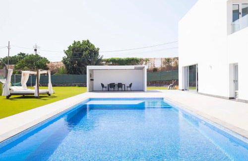 Independent villa with an immense heated pool! - Foto 20