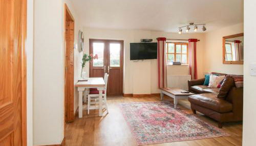 Old Hall Barn 1 - Photo 2