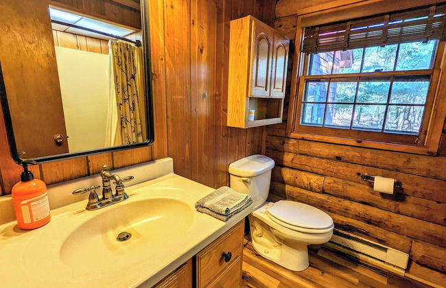 Hickory Cabin by Avantstay Firepit, Hot Tub, Game Room, Great Location - Foto 28