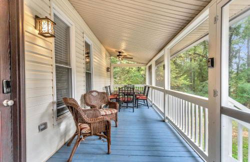 Pet Friendly Group Getaway with Grill and Deck - Foto 37