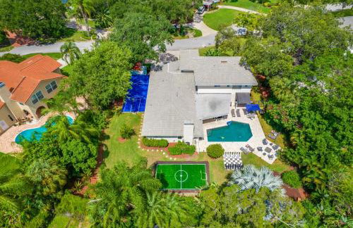 Pool Soccer Basketball Game Room Sleeps 20 - Foto 1