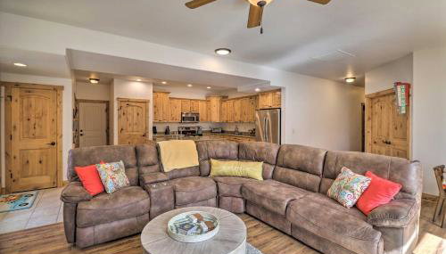 Flathead Lake Getaway with Balcony, Fireplace! - Foto 5