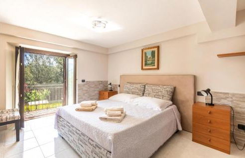 Cozy Apartment In Loc Fontanelle - Foto 6