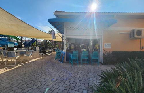 Spacious Family Fun Near Disney, Water Slide, Pool - Foto 12