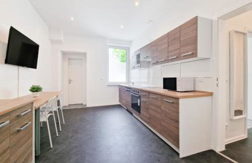 Tolstov Apartments - 3 and 4 Room Monteur Apartments - Photo 5