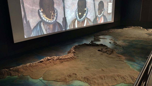 Visita guiada por el Museo de América - Foto 5, Mapa en relieve de América