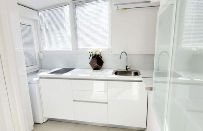 Jele - Perfect Location - A1 - Photo 7