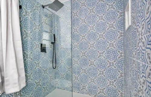 A Crystal Place Hot Tub 1 Blk off Main St! - Foto 30