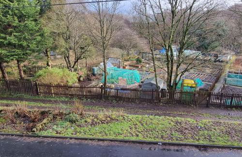 3 Bedroom House Ideal for Work Family Short or Long Term Stays Easy Access to Manchester Oldham Halifax Bury - Foto 22