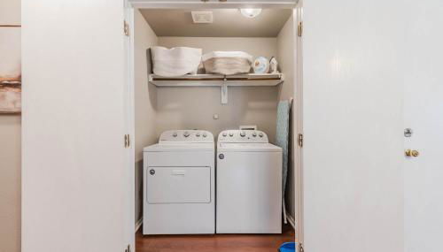 3Bedroom 2Bathroom close to historic downtown fast wifi - Foto 5