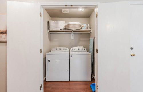 3Bedroom 2Bathroom close to historic downtown fast wifi - Foto 5