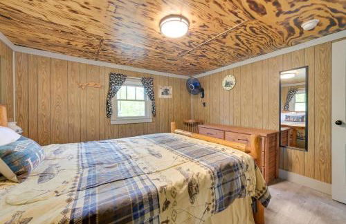 Hike and Snow Play! Waterfront Paradise Lake Retreat - Foto 13