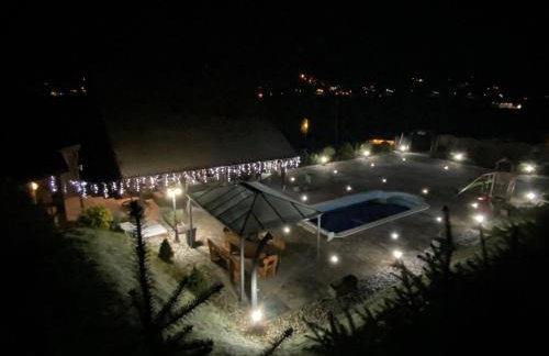 Slow leaving retreat in villa with heated pool, whirlpool, sauna, playground and barbeque in privacy near forest - Foto 41