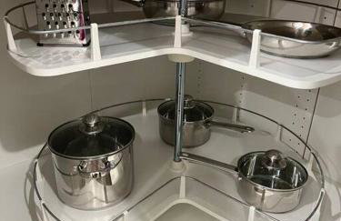 Adorable new studio with free parking and WiFi - Foto 6