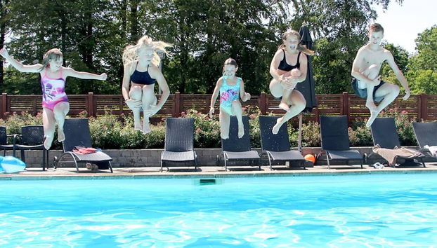 6 Person Holiday Home in Hasle - Foto 3, Piscina