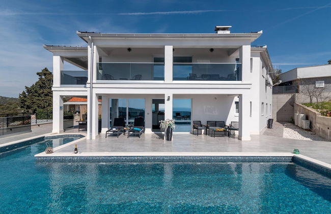 Luminous Infinity Villa With Pool and Gym - Foto 39