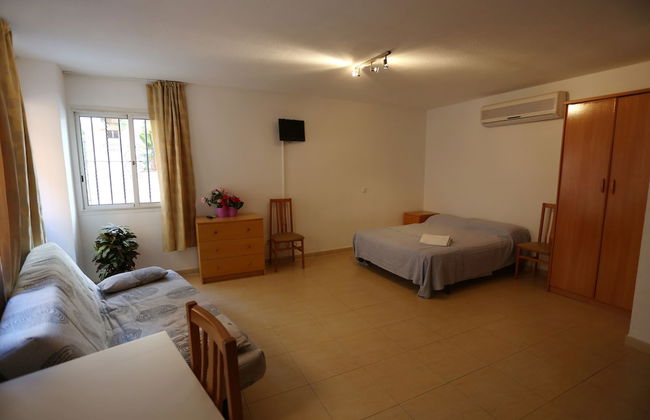 Royal Inn Aparthotel - Photo 20