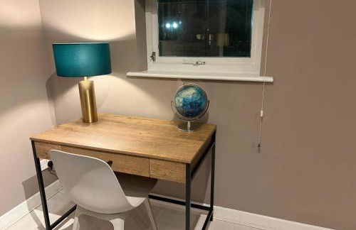 Stylish 1-Bed Riverside Views Near DLR Canary Wharf - Foto 9