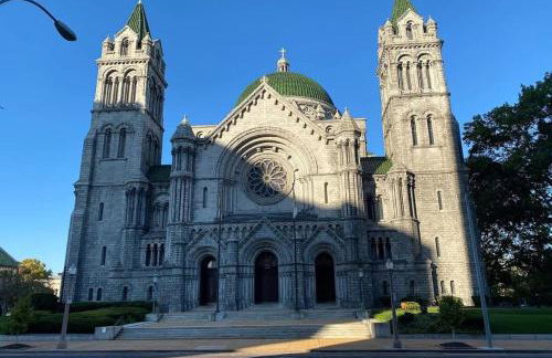 Mins To Forest Park Museum & Walk to BJ Hospital - Foto 37