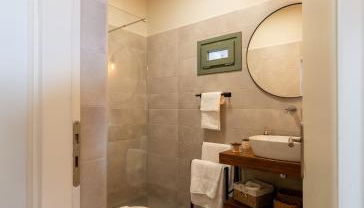 Latoma Mediterranean House - Foto 2, towels, Shower