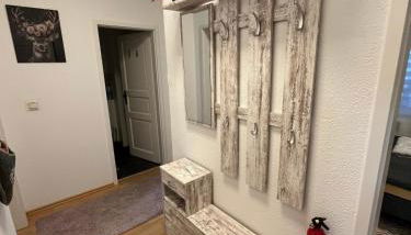 Best Preis Stadtperle 1- Stadtzentrum Wittenberge Modernes Ambiente max 3 Personen Einzelzimmer voll ausgestattet mit MagentaTV, WLAN, Waschmaschine - Foto 3, wardrobe, Other