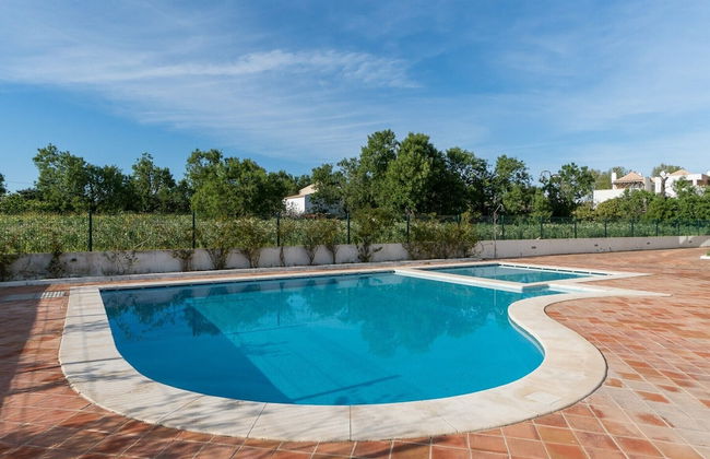 Beautiful Apartment With Terrace and a Pool - Foto 22