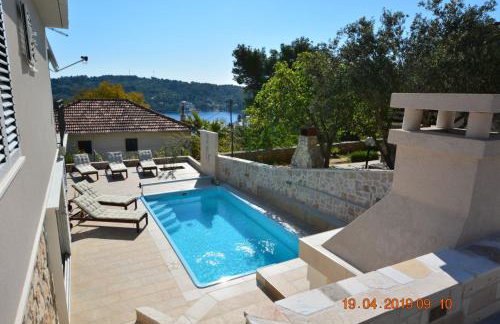 Dreamlodge - Luxe Dalmatian Villa, private pool, parking, mooring, breathtaking sea & mountain view, at 150 m from idyllic private beach - Foto 2