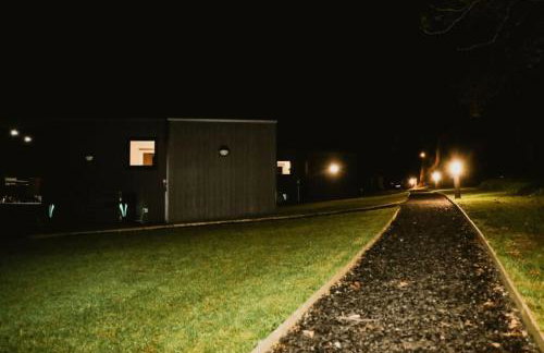 Luxury Glamping Pod sleeping 4 with 2 bedrooms and Private Hot Tub BBQ Ballycastle North Coast Pod 1 - Foto 42