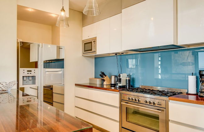 Multi-level Family Villa w Private Pool Views Lions Crest - Foto 9