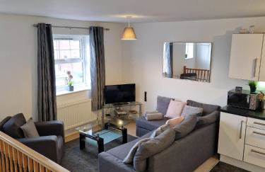 Hereford - Robin Coach House - Located On City Outskirts In North Hereford - Modern 2 Bedroom Property With Parking - Suitable For Small Family, Couple Or Contractors - Hosted by RENTMYHOUSE - Foto 1