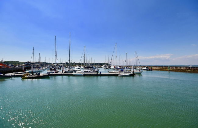 Harbour Life two bed First Floor Apartment - Foto 10