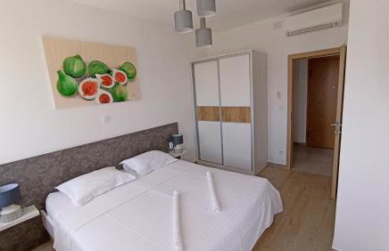 The Father's House - Foto 32