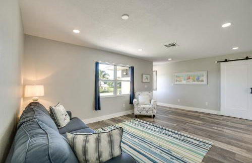 Canal-Front Home with Dock and Patio in North Port - Foto 5