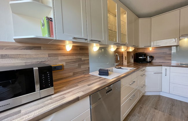 Idyllically Located, Comfortably Furnished and Renovated Holiday Apartment - Foto 47