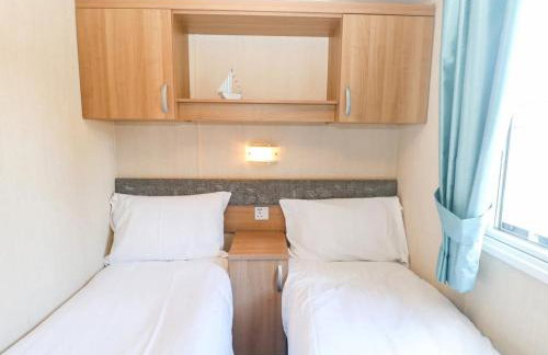 Paws & Paths: A 3-Bedroom Retreat in Fritton - Foto 19