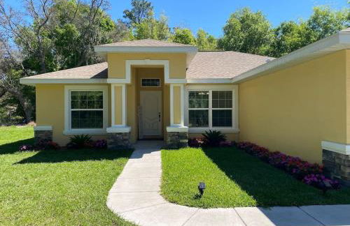 Sundance' Acres Peaceful and Private New House with Hot Tub and Fire Pit - Photo 49