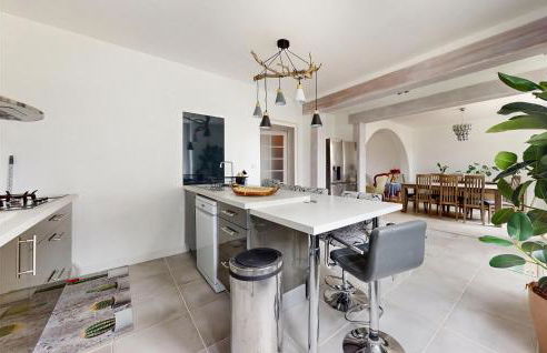 4 Bedroom Gorgeous Home In Jarnac - Foto 7