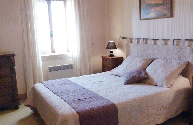 Chic Holiday Home in Siorac-en-perigord With - Foto 2