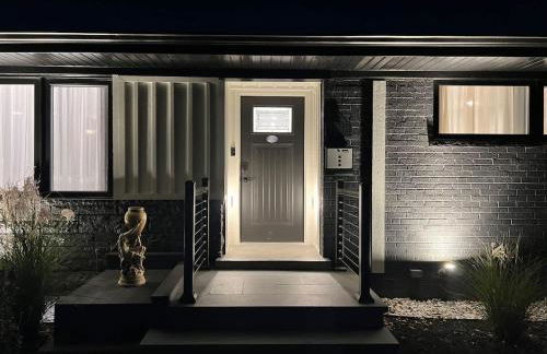 Casa 22 Luxury & Modern 3BD 2BA Home in Skokie - Photo 15