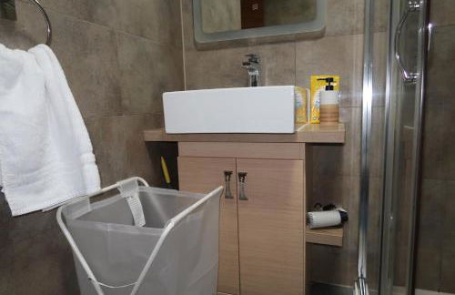 Classic Nest-Sleeps 6-Free Parking-High Speed WiFi - Foto 16