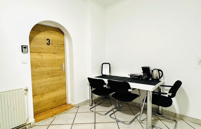 Cozy 3BR Apt with Garden Sleeps 10 - Foto 39