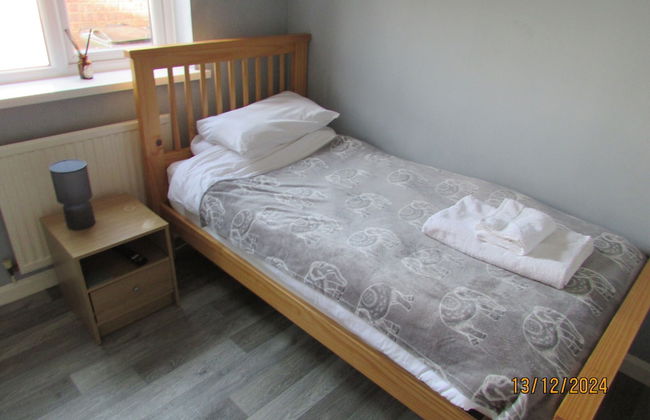 Spacious Detached Bungalow With Ample Parking - Foto 9