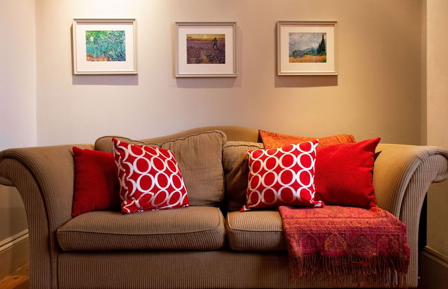 Trendy Two Bed Apartment With Private Garden - Foto 13