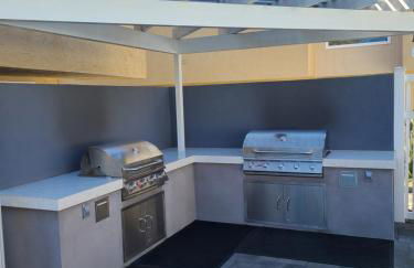 Amazing Location - Large and Luxurious 1 Bedroom Beach Condo By Beaches and Attractions - Foto 10